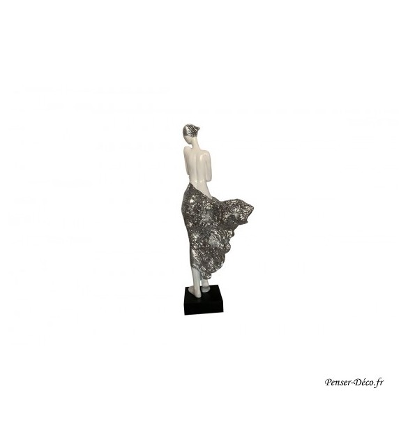 Sculpture Femme, jupe mouvement, Noir & argent Sculpture Femme, jupe mouvement, Noir & argent