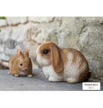 Bébé Lapin Marron / Blanc, Résine, L.16,5 cm, croix chatelain, animal extérieur réaliste